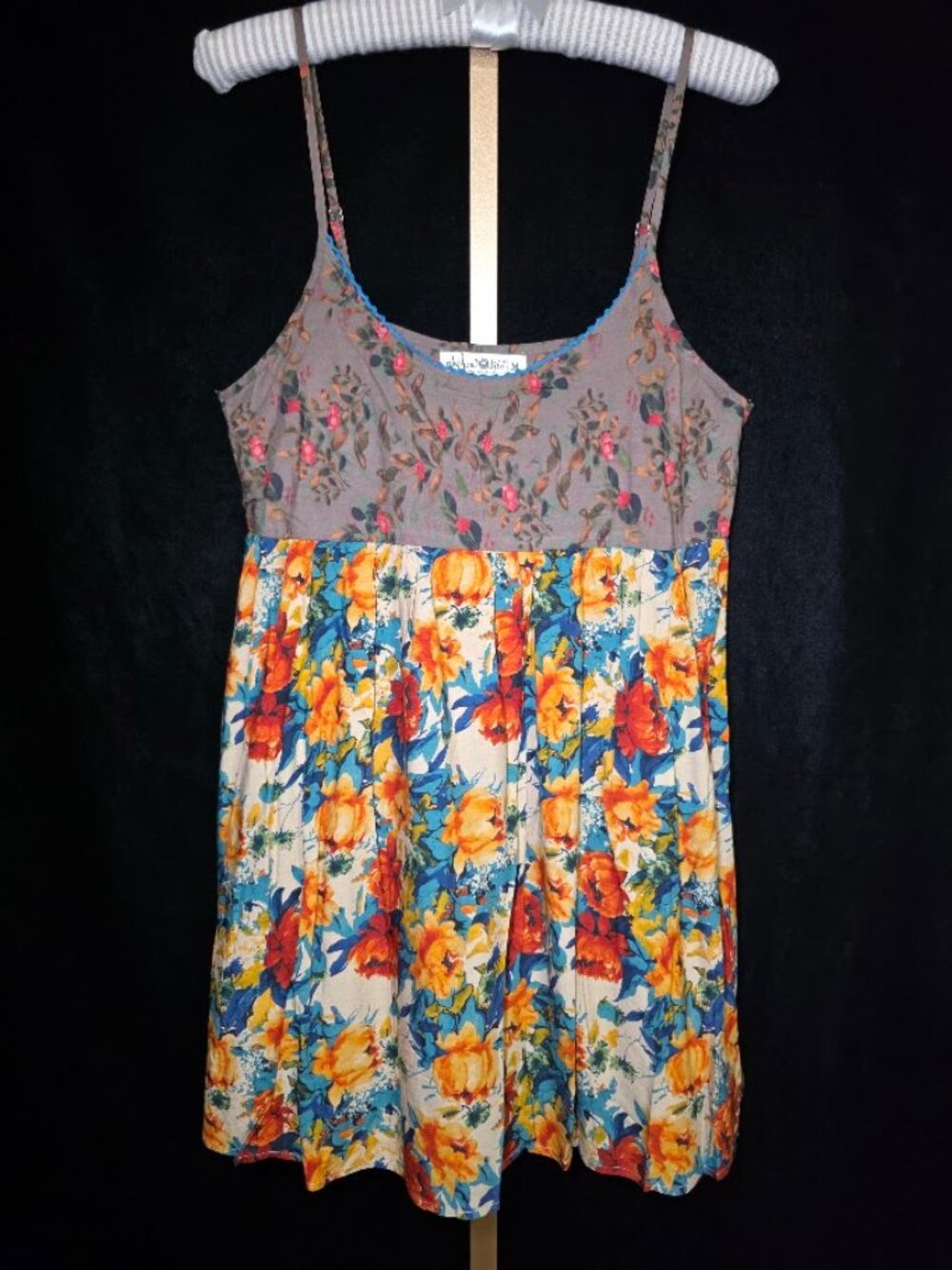 NWT Natural Life Gigi Mini Dress - Grey Orange Roses M - Picture 2 of 8